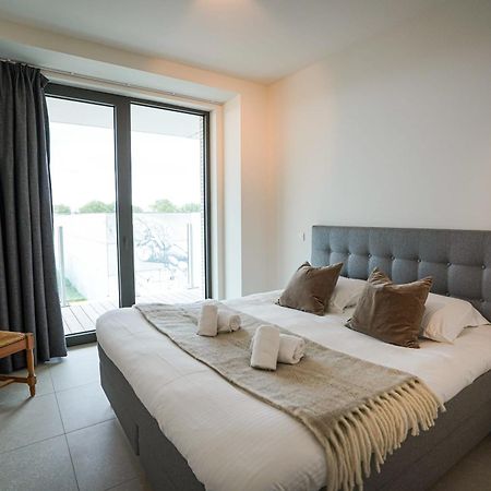 Huswell - Beautiful Apartment With Communal Pool And Gym ออสเทนด์ ภายนอก รูปภาพ