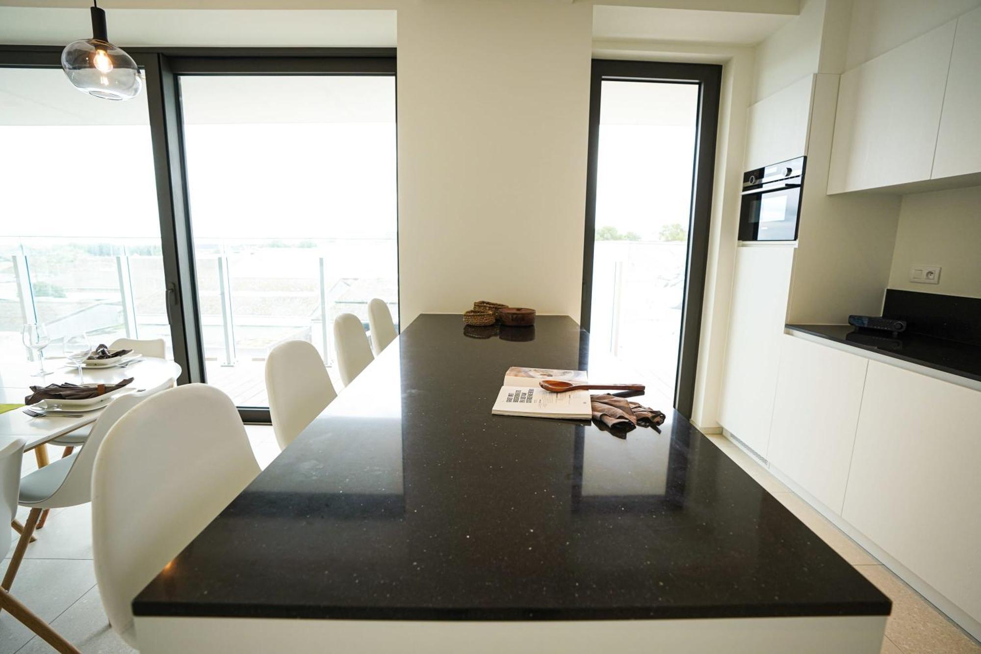 Huswell - Beautiful Apartment With Communal Pool And Gym ออสเทนด์ ภายนอก รูปภาพ