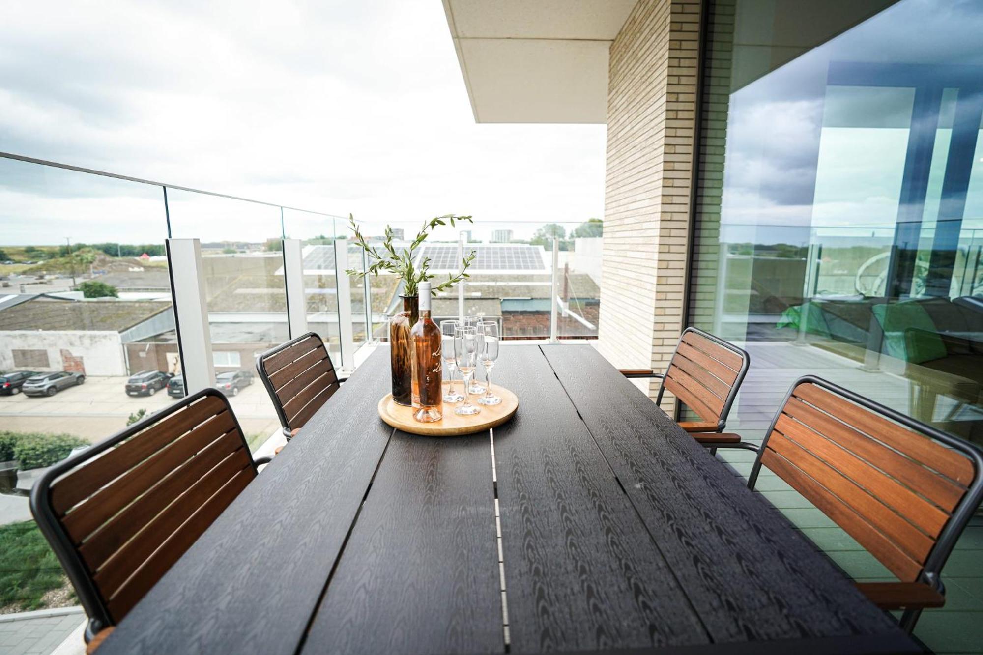 Huswell - Beautiful Apartment With Communal Pool And Gym ออสเทนด์ ภายนอก รูปภาพ